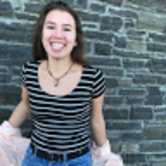 Meet your Posher, Emma - Picture 1 of 1